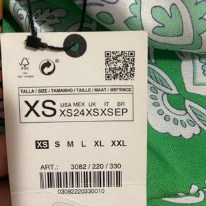 New Zara printed skirt